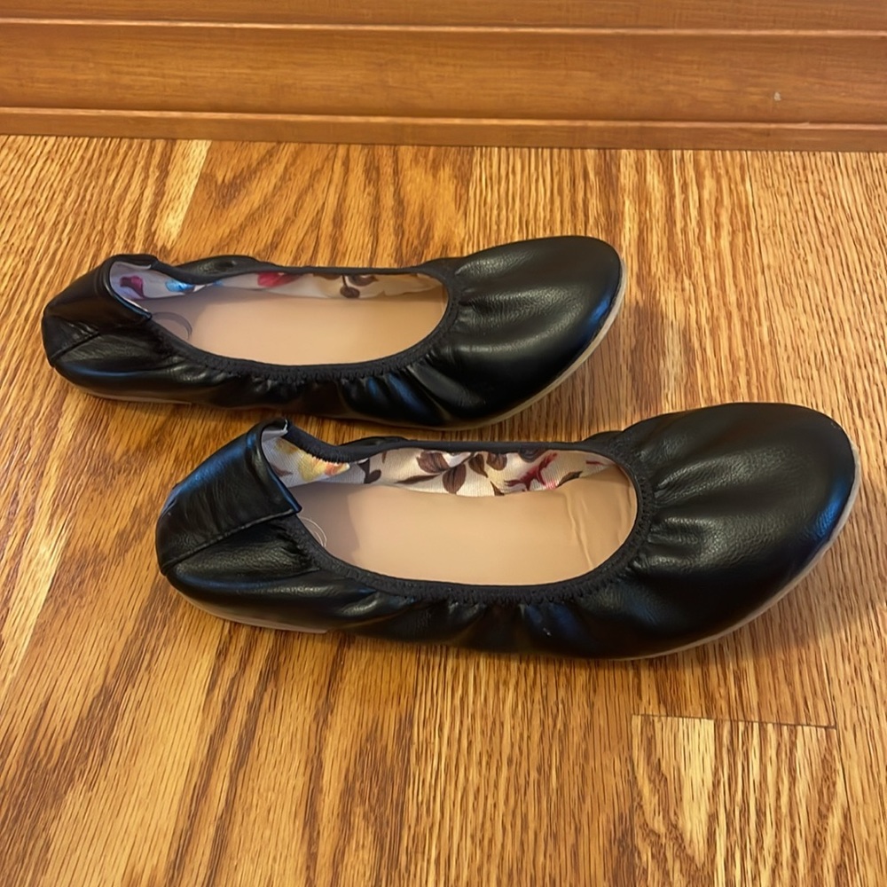 Black Flats - image 2